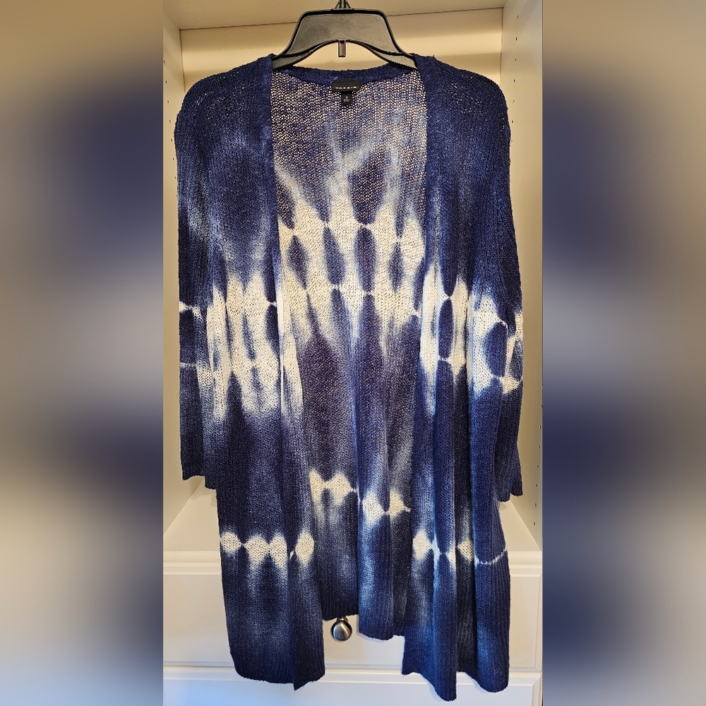 Torrid blue and white tie dye cardigan sweater size 2